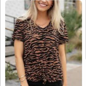 Vince Camuto Animal Print Top Size XL
